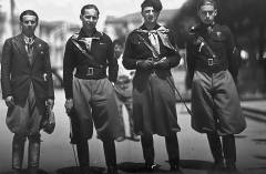 Dio članova fašističke stranke činili su građani Splita talijanske nacionalnosti, koji su bili pod posebnim pritiskom fašista da se uključe. Talijanske okupatorske vlasti predviđale su »poseban postupak« prema hrvatskom stanovništvu: za jedne iseljavanje, za ostale talijanizaciju i fašizaciju