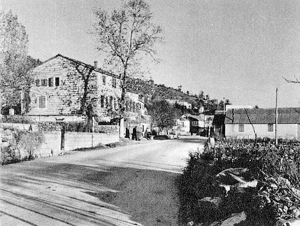 Muć je prvo općinsko mjesto u Dalmaciji koje su 12. siječnja 1942. oslobodili partizani