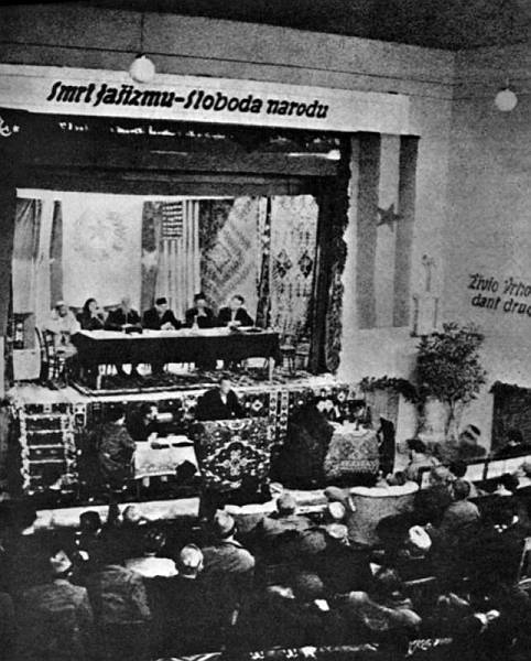 Političko vodstvo Narodnooslobodilačke borbe na svom prvom zasjedanju u Bihaću