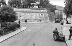 Na gradskim bedemima njemačke vojnike dočekale su parole partizanskih osloboditelja koji su sedamnaest dana držali grad