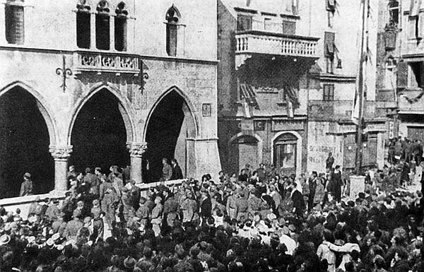 Povijesna Vijećnica grada Splita u kojoj je održana sjednica Predsjedništva ZAVNOH-a