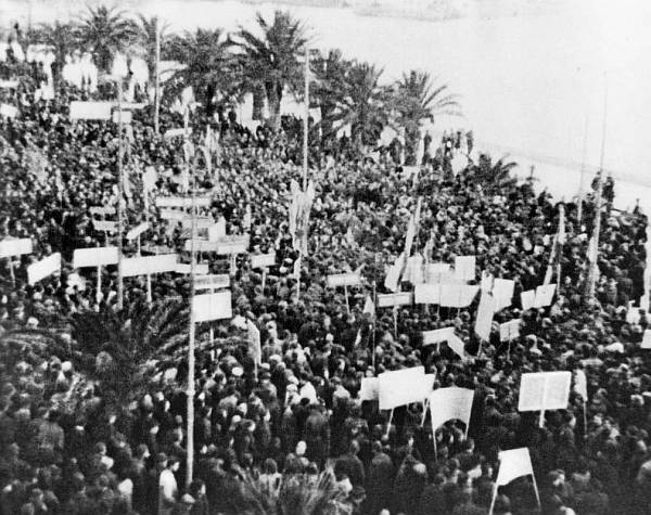 Riva i Prokurative 9. svibnja – pozornica proslave s najvećim skupom u dotadašnjoj povijesti grada