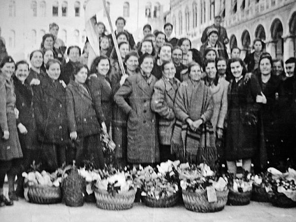 Žene iz Dalmacije nose darove bolesnima, djeci u vrtićima i starima u domovima