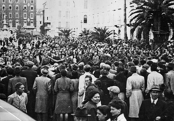 U danima Oslobođenja sišli su na Obalu i oni koji barem godinu dana nisu preko nje prošli