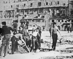 Nakon čišćenja grada otpočelo je i njegovo uređivanje dobrovoljnim radom